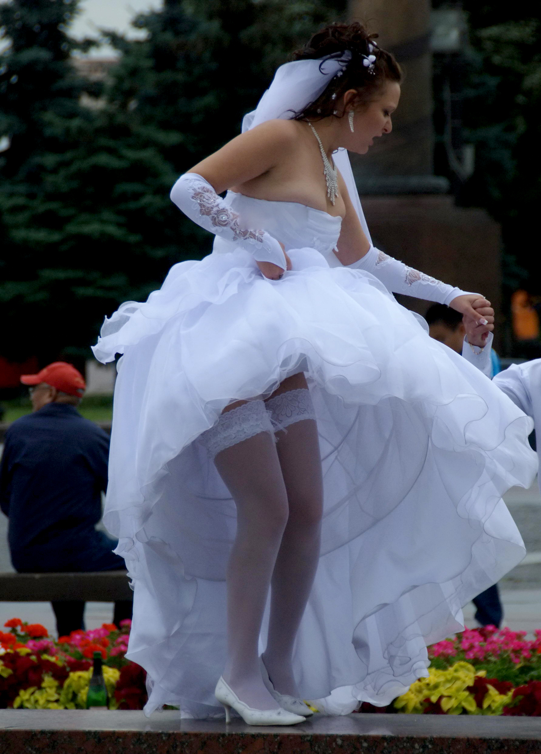 невесты платьем
